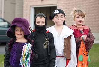 trick-or-treaters using Halloween Safety