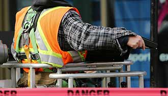 Sakonnet Bridge worker