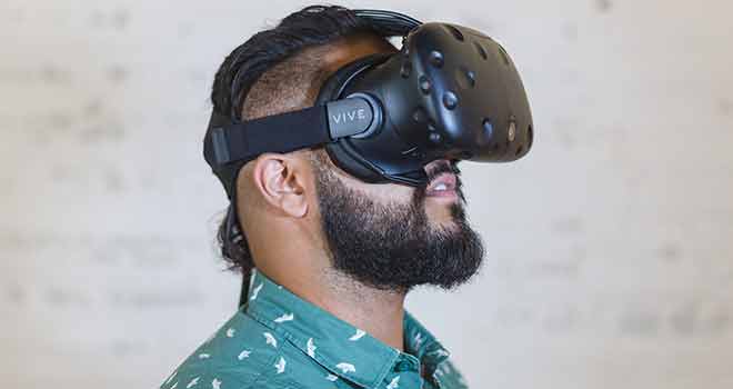 mHealth virtual reality glasses