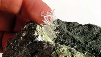 Raw Asbestos that is found in Talcum Powder